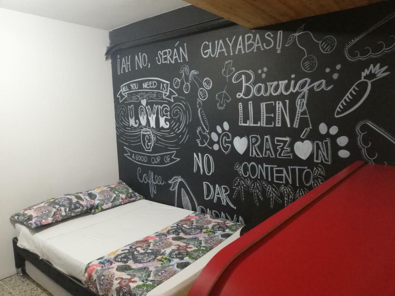 Hostal Casa Paraiso 麦德林 外观 照片